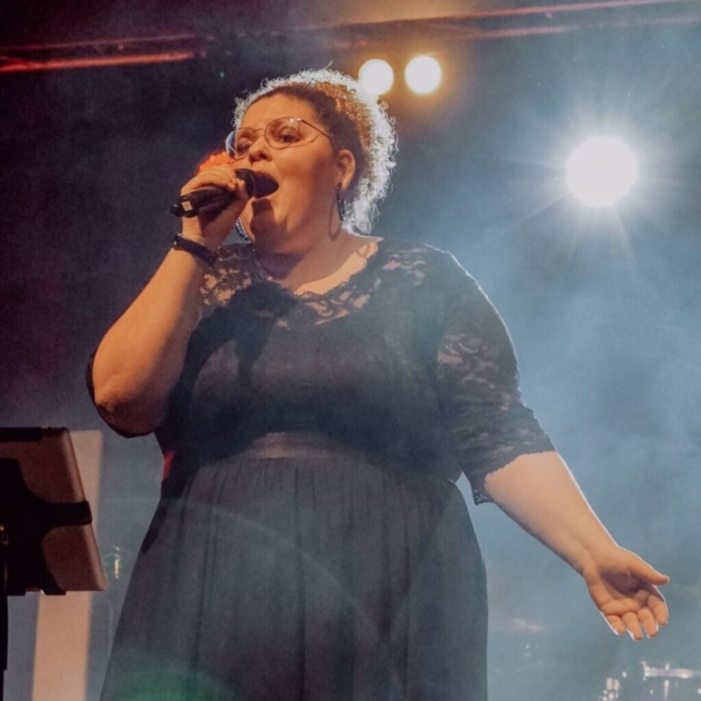 sing4charity-elain-thompson2